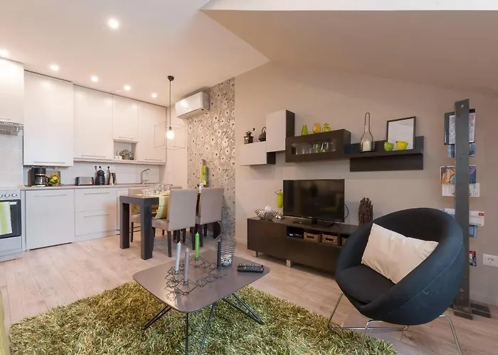 Rooftop Coffee By Parliament * Budapesta